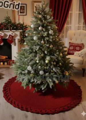 Knitted Christmas Tree Skirt - main view