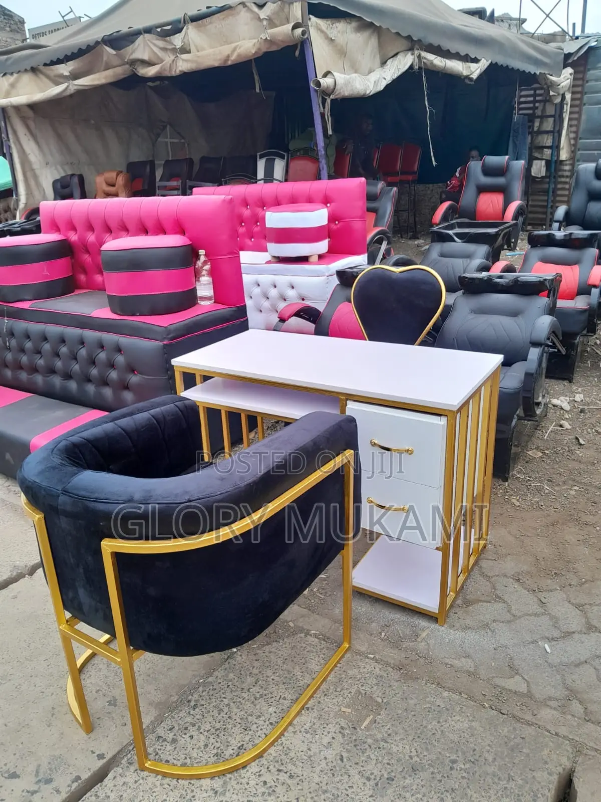 Manicure Styling Chairs And Table Set