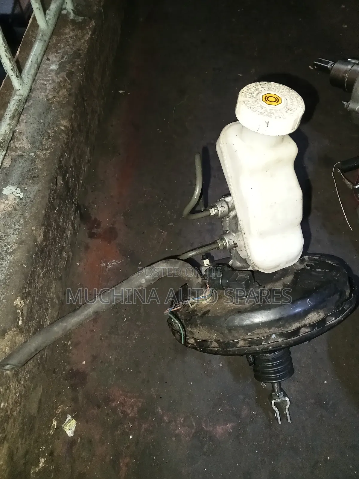 Brake Booster and Master Cylinder Mistrubish Mirage