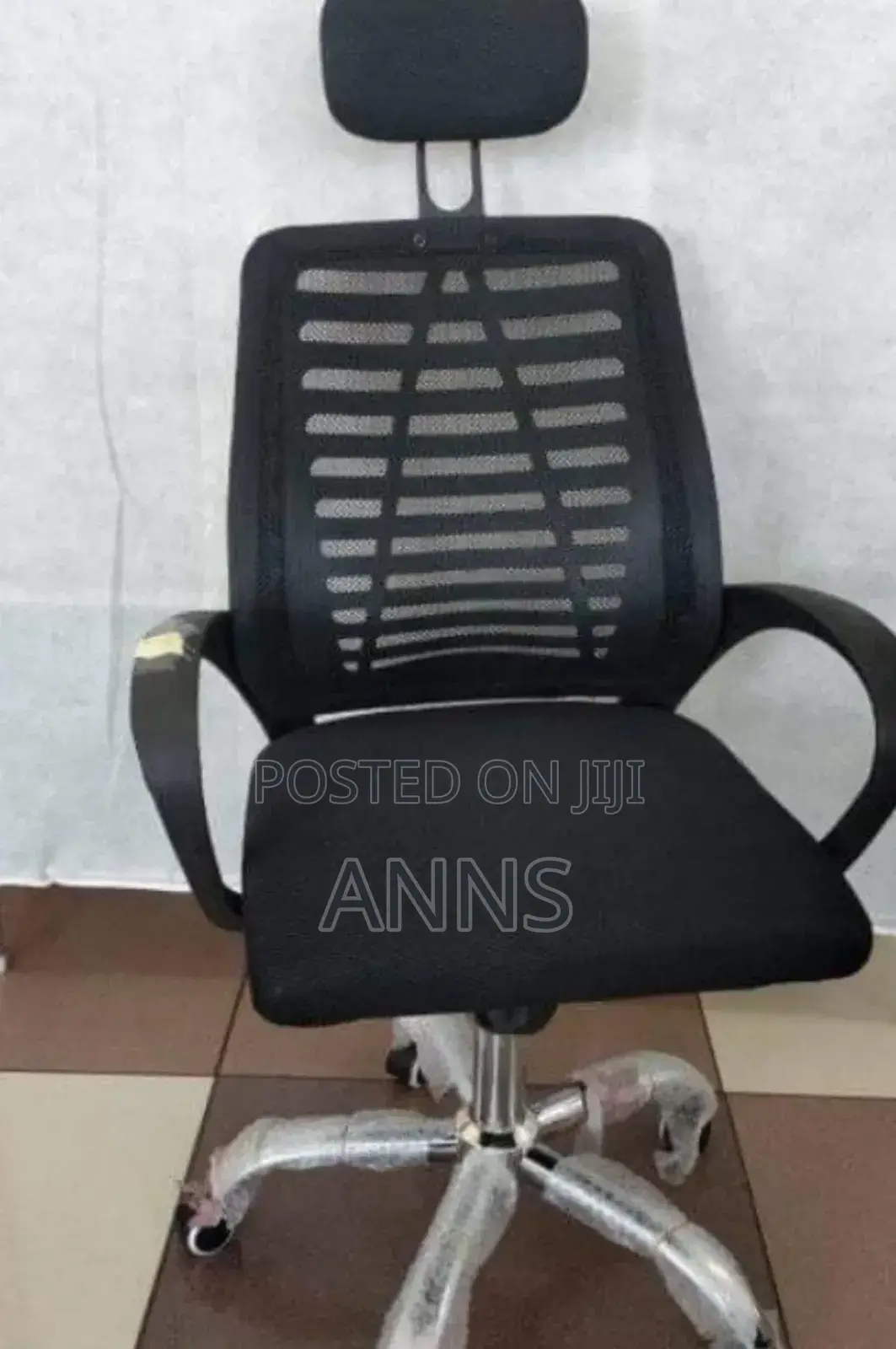 Adjustable Secretarial Office Chair