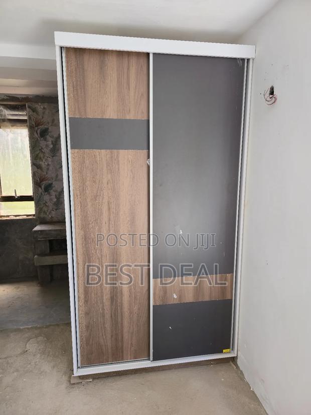 Wadrobe With Sliding Doors