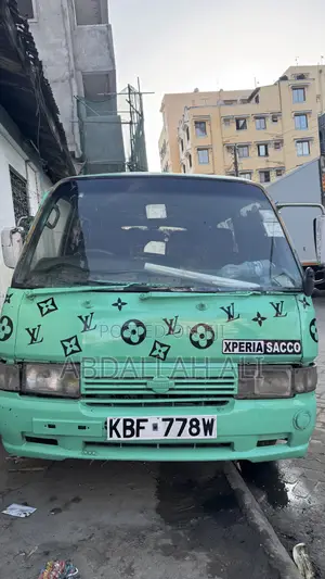 Nissan Caravan (Urvan) 2001 Blue