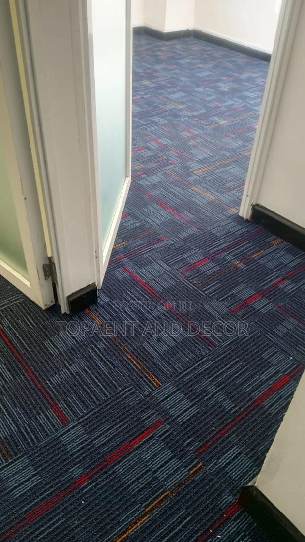 High Traffic Durable Carpet Tiles - main view