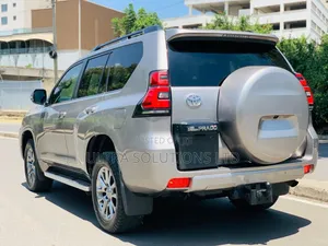 Toyota Land Cruiser Prado 2019 Silver