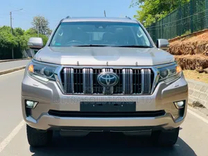 Toyota Land Cruiser Prado 2019 Silver