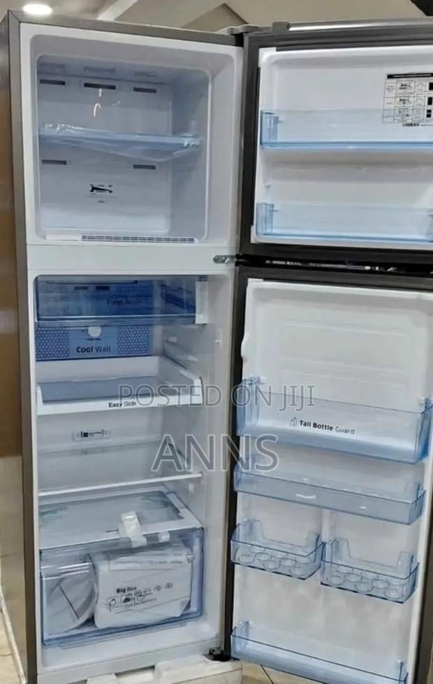 Samsung 253 Litres No- Frost Double Door Refrigerator (With Grey Body)