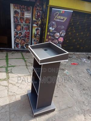 Podium Stand (Gray White) - thumbnail 2