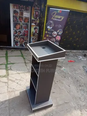 Podium Stand (Gray White)