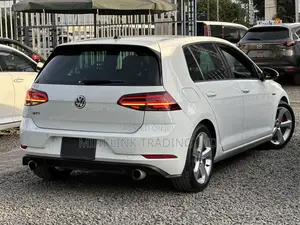 Volkswagen Golf GTI 2.0T S 2018 White