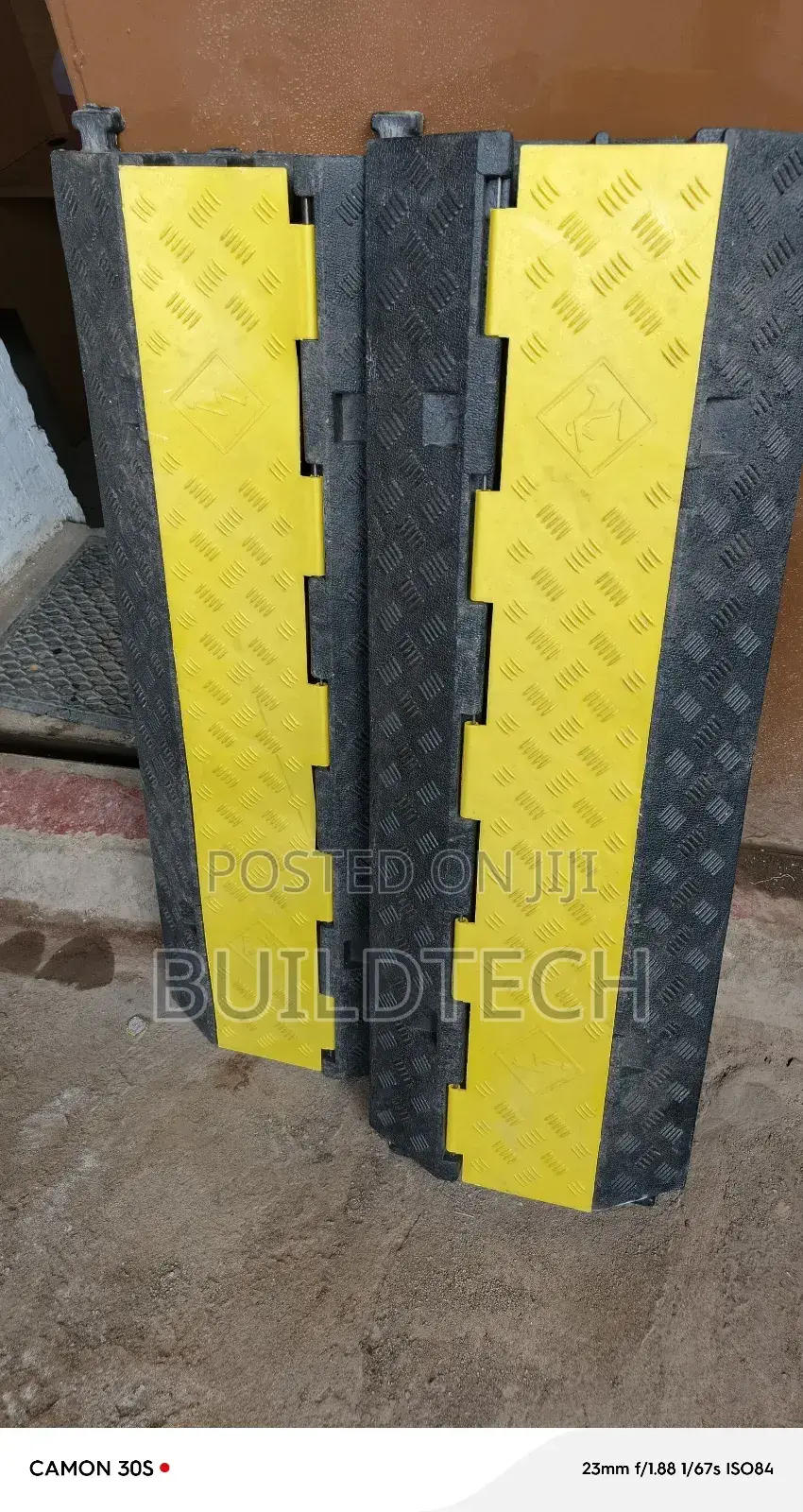 Heavy Load Cable Protector ( Cable Cover)