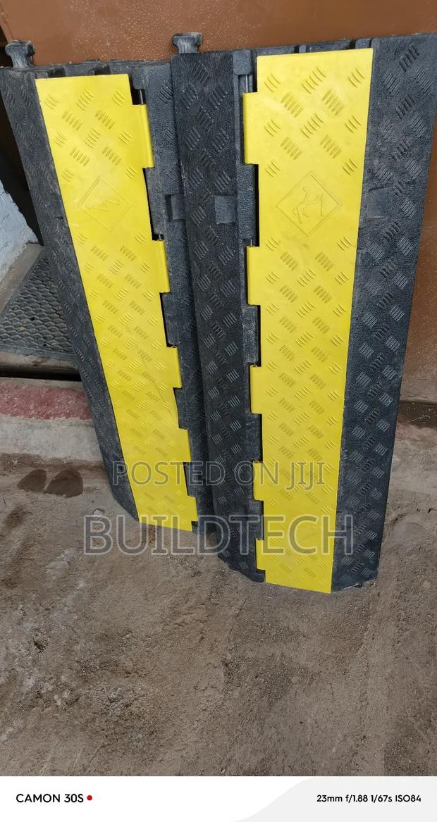 Heavy Load Cable Protector ( Cable Cover) - thumbnail 3