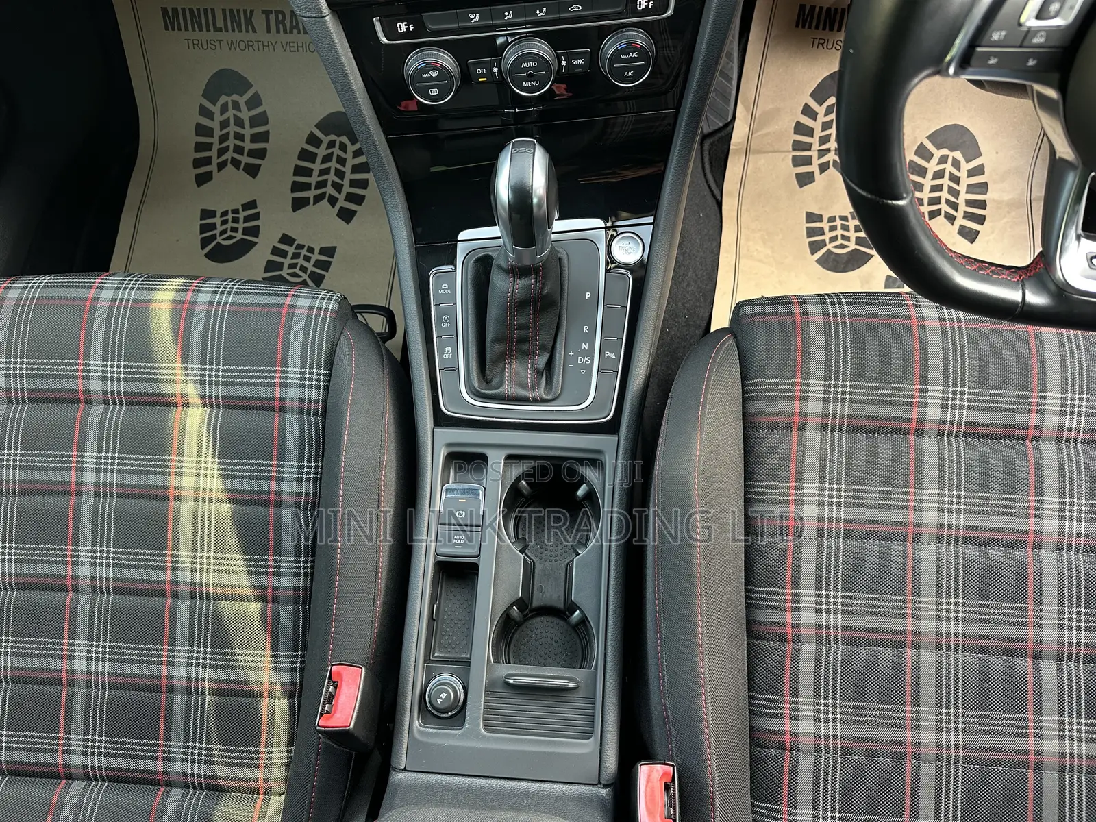 Volkswagen Golf GTI 2.0T S 2018 White