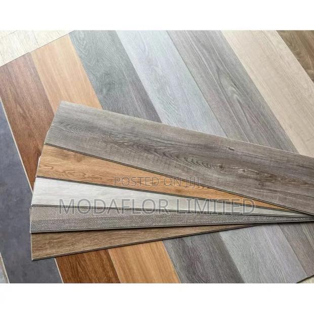 Luxury Flooring Planks SPC - Strong and Durable - main view