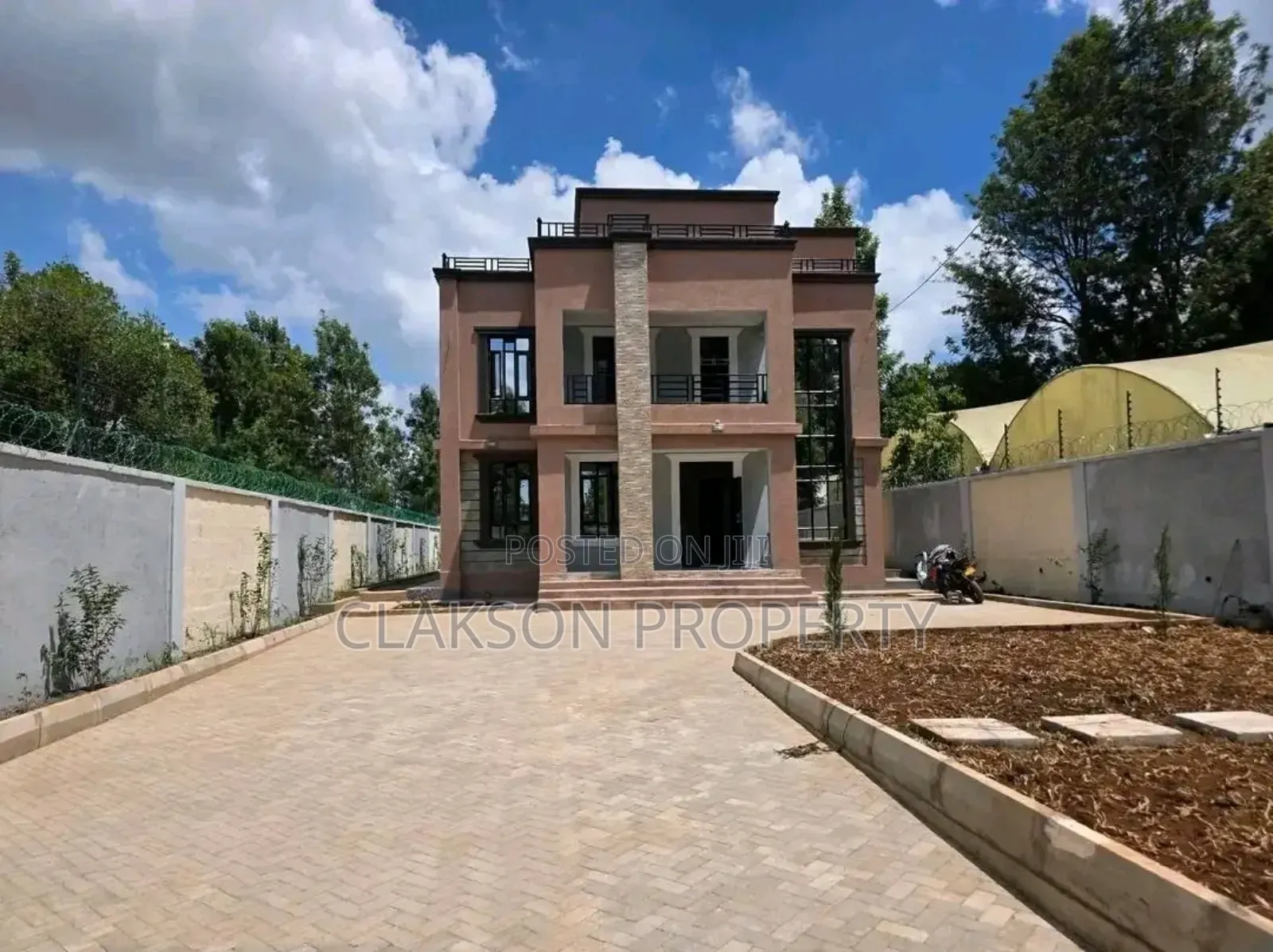 5bdrm Townhouse/Terrace in Kibiko, Ngong CBD for sale