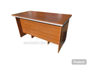 Office Tables 1.4m Serta