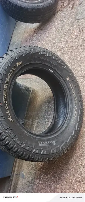 265/60 R18 Pirelli Scorpion Tyre Allterrain