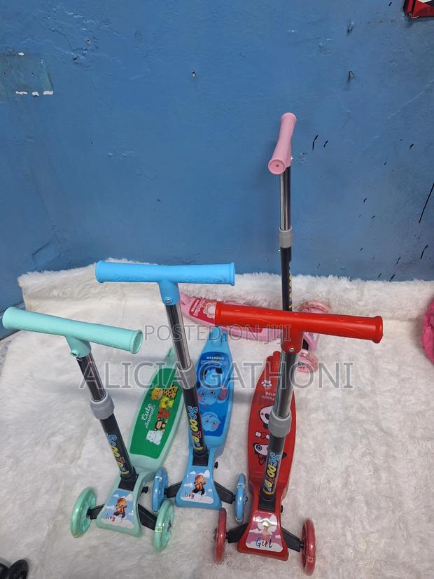 Girls and Boys Scooter - thumbnail 2