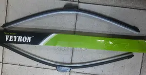 Wiper Blade. 18 Inch Universal Soft Veyron. Bone Type/Frameless