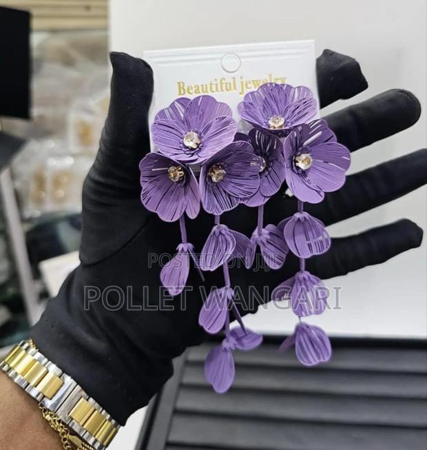 Flower Drop Earrings - thumbnail 3