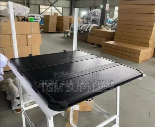 Hilux Revo 2015-2023 Folding Roller Lid/Tonneau Cover