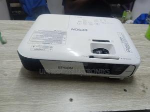 3200 Lumens Epson Eb-X31 Projector - thumbnail 2