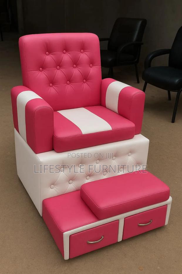 Pedicure One Seater Seat - main view