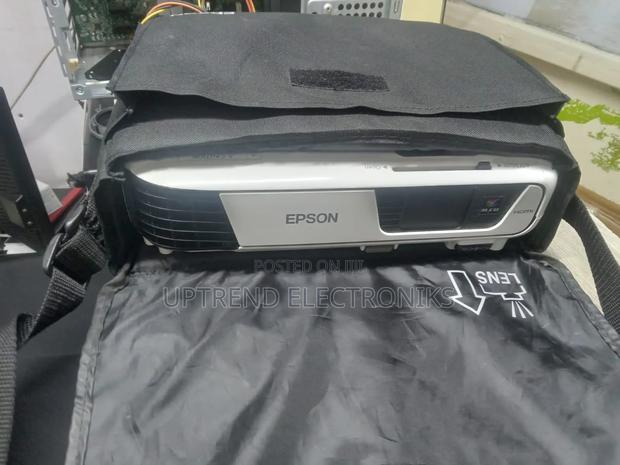 Reliable Flexible Projector Bag - main view