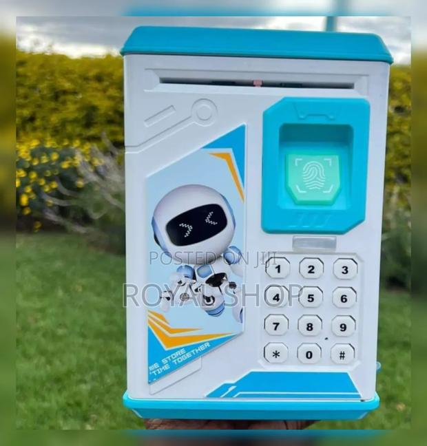 Robot Piggy Bank - main view