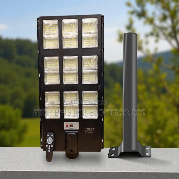 2000w Solar Street Lamp With Heavy Duty Body , Compact Space Efficient