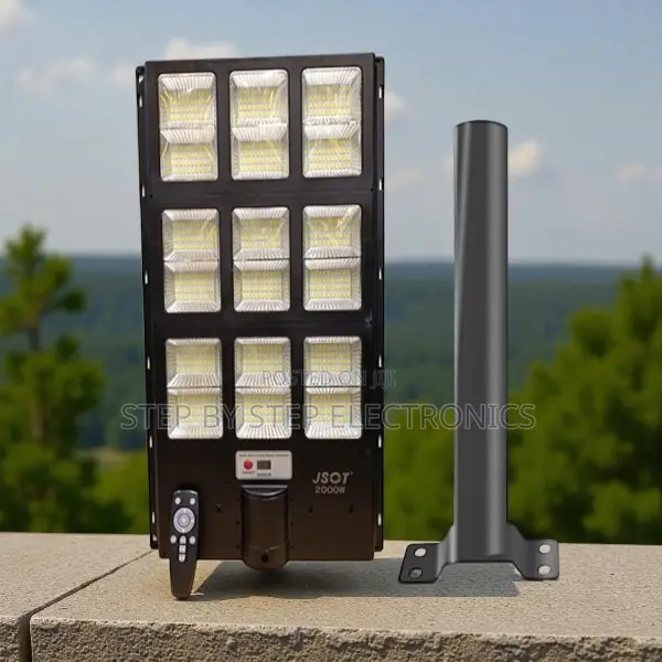2000w Solar Light With Reliable Performance and Plug and Play Feature