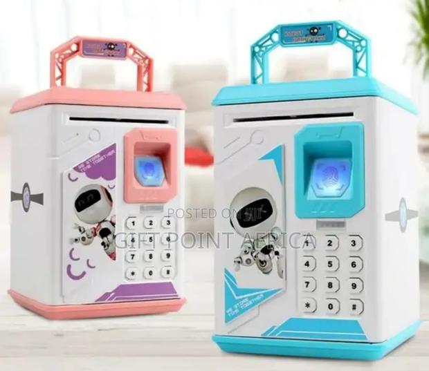Battery Operated Piggy Bank With Fingerprint Function And Password - thumbnail 2