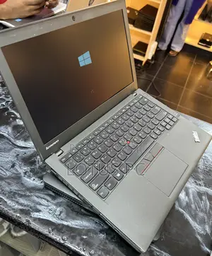 Laptop Lenovo ThinkPad X250 8GB Intel Core I7 SSD 256GB