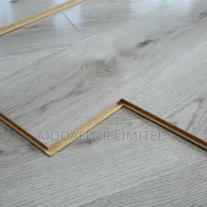 Laminate Affordable Flooring for Homeowners