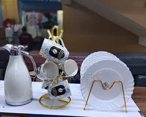 13pcs Breakfast Set
6 Cups
6 Plates
2ltr Flask