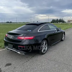 Mercedes-Benz E200 2017 Black