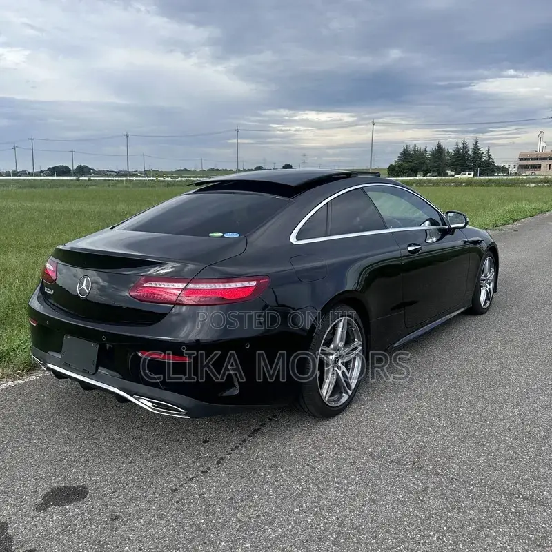 Mercedes-Benz E200 2017 Black