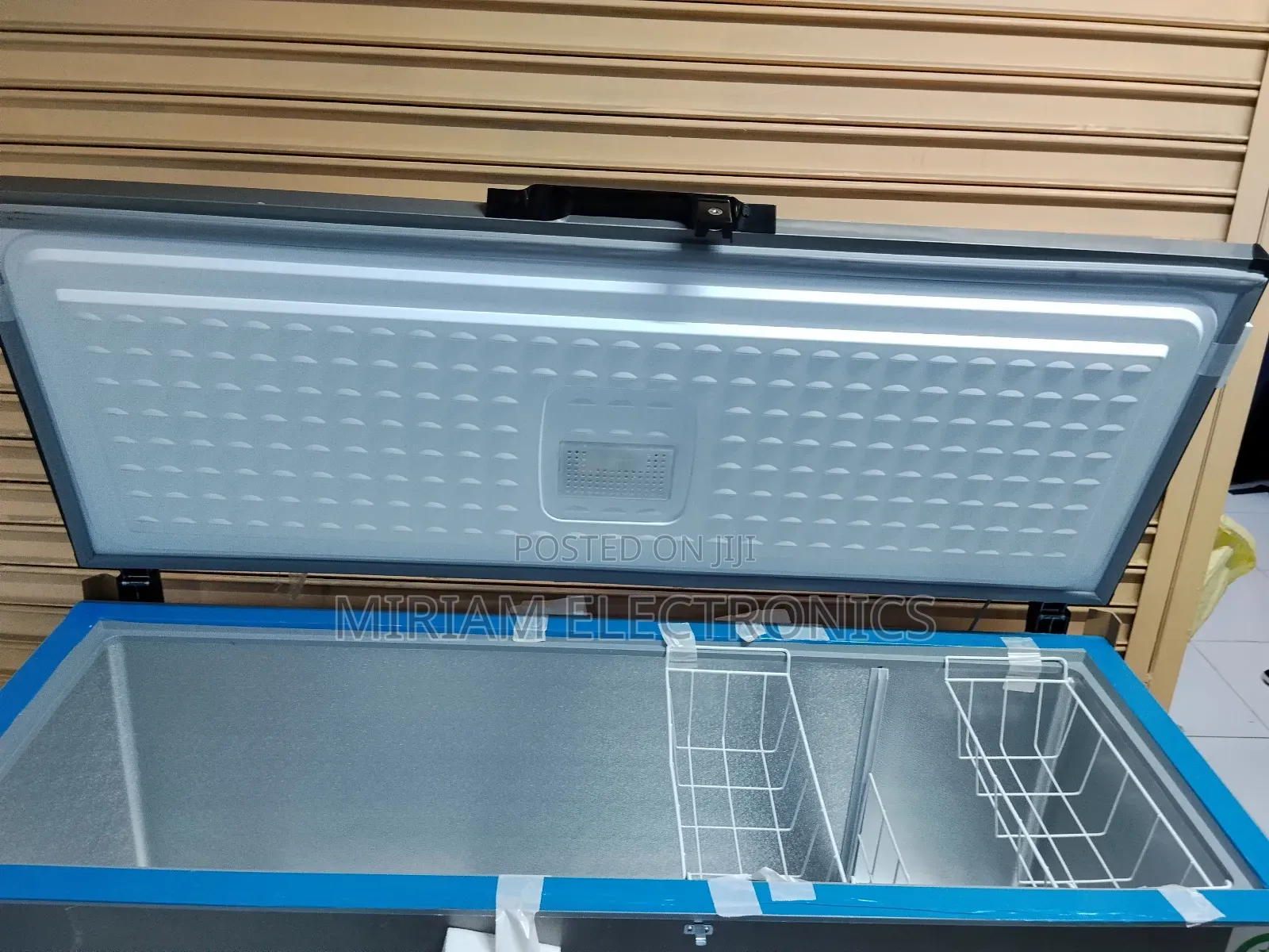 Von 505l Deep Freezer, Turbo Freeze, Front Defrost Drainage