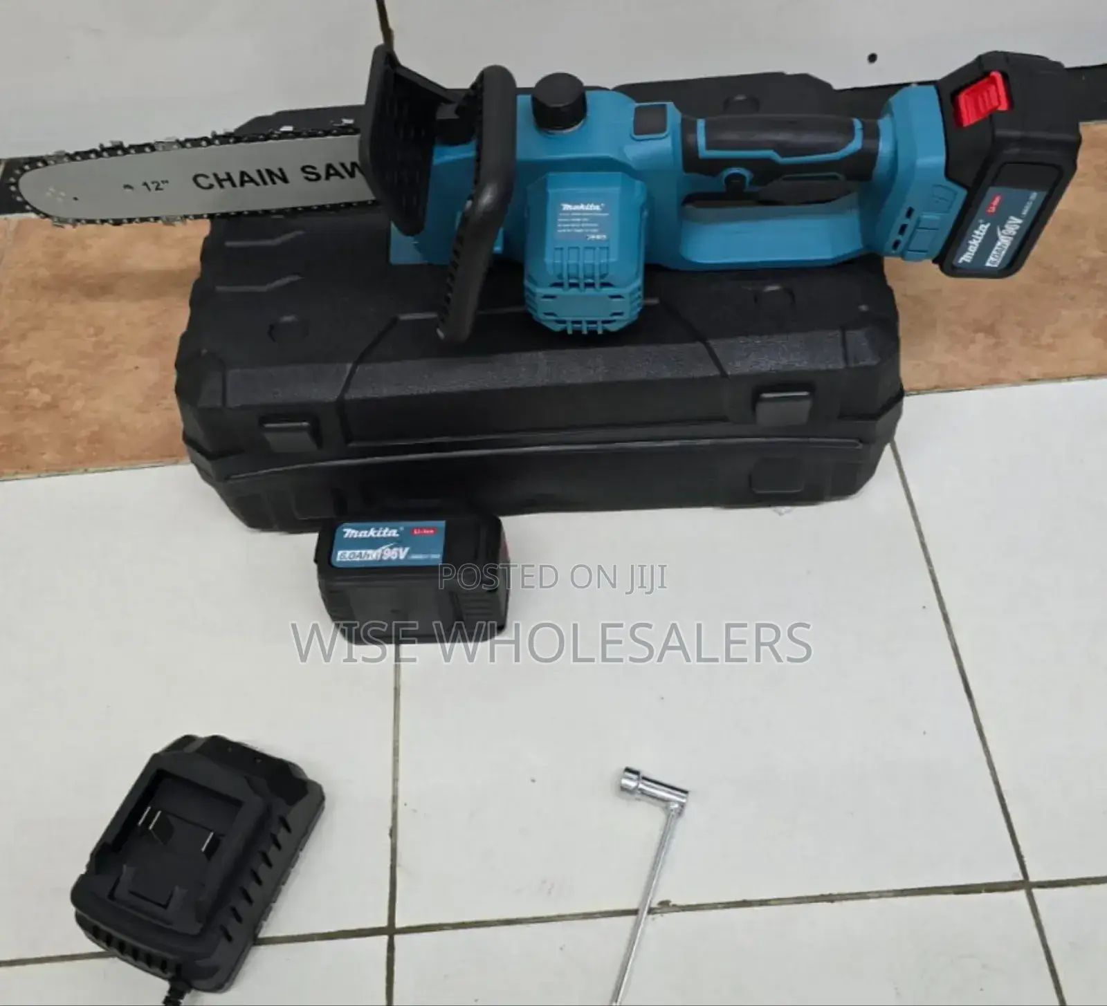 Makita 12-inch Cordless Chainsaw√°°°