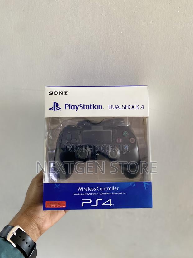 Play Station 4 Dual Shock 4 - main view