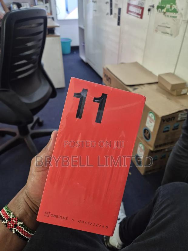 New OnePlus 11 256 GB Black - thumbnail 3