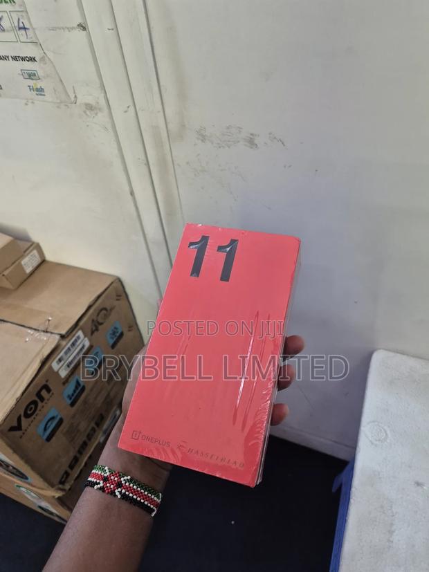 New OnePlus 11 256 GB Black - thumbnail 4