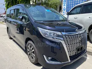Toyota Esquire 2018 Blue