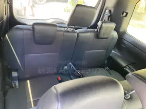 Toyota Esquire 2018 Blue