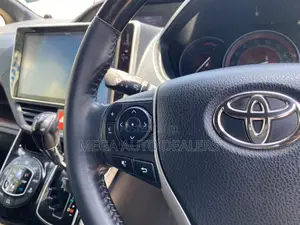 Toyota Esquire 2018 Blue