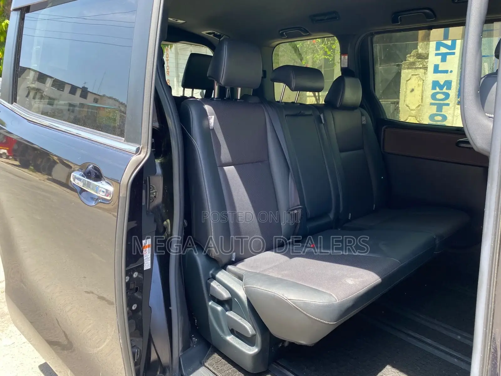Toyota Esquire 2018 Blue