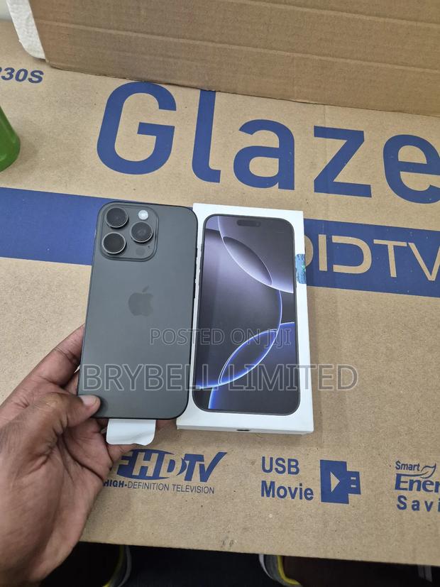 New Apple iPhone 16 Pro 256 GB Black - main view