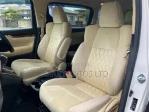 Toyota Alphard 2018 Pearl