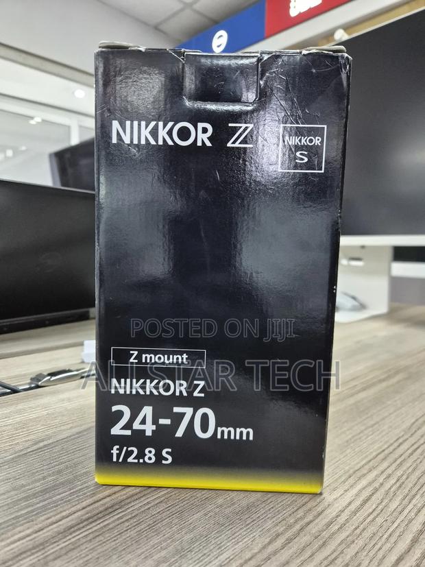 Nikkor Z 24-70mm F2.8 S - main view