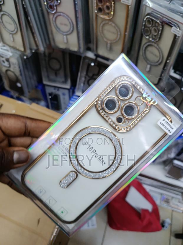 Tauri iPhone 16 Pro Max Glitter Bling Diamond Crystals Magsafe Case - thumbnail 3