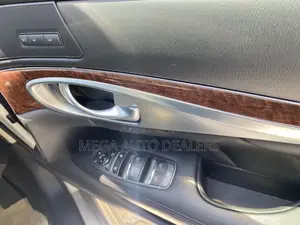 Nissan Fuga 2018 White
